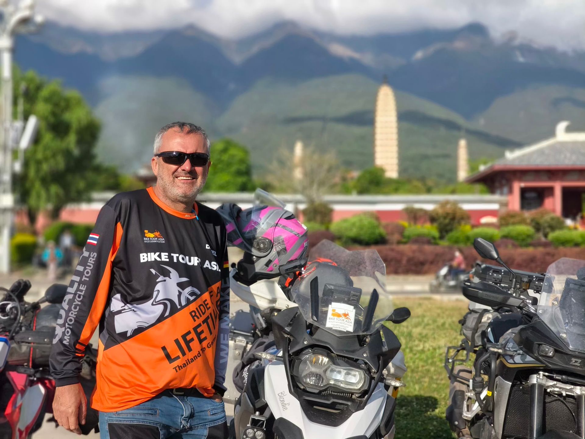 riding from Lhatse-Mt-Everest-Base-Camp