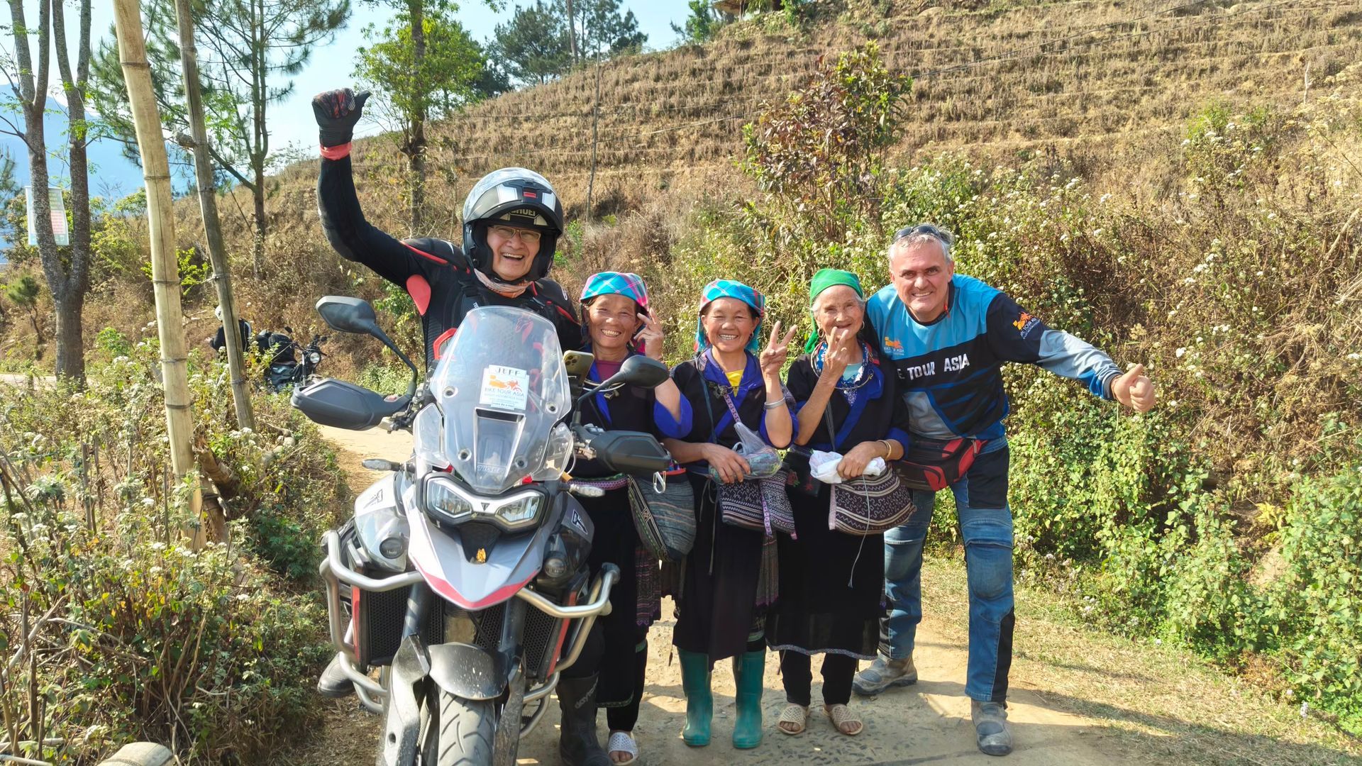 Bike Tour Asia, Vietnam, Tu Le