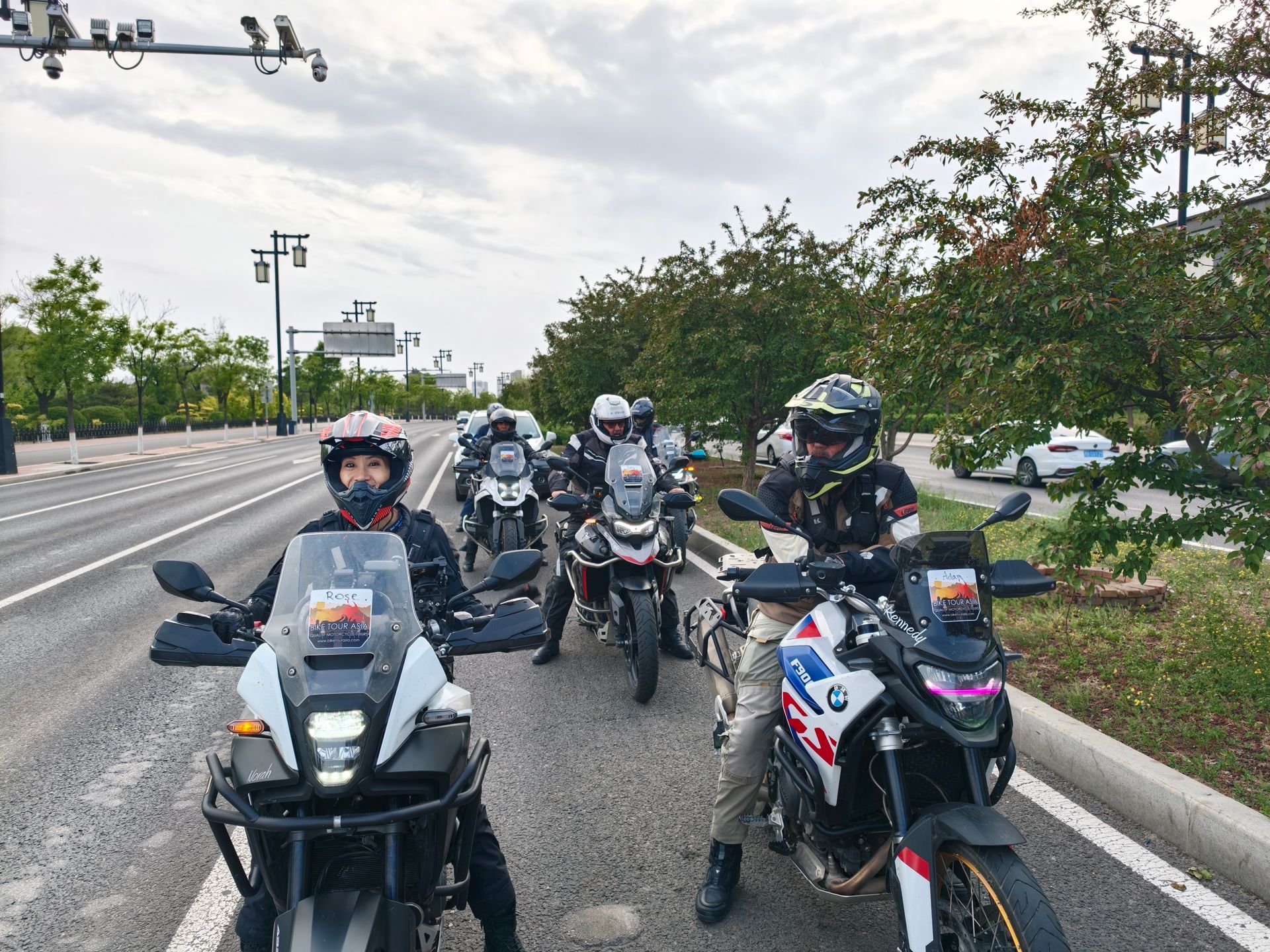 Bike Tour Asia team at China - Great Wall tour