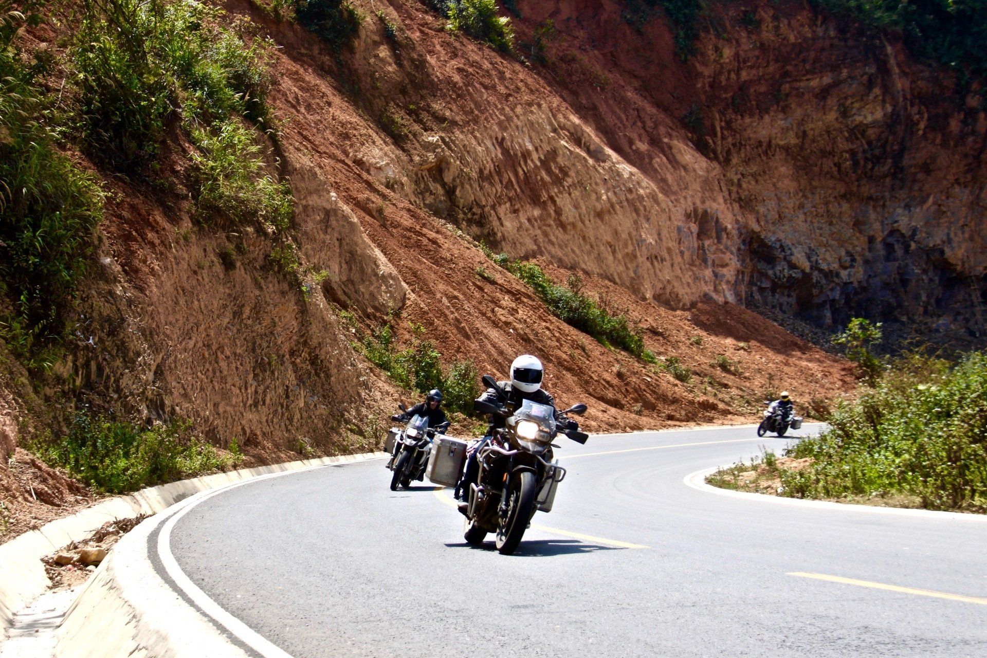 riding in BEAUTIFUL NORTHen  THAILAND & LAOS-Road_to_Pakmong in Laos