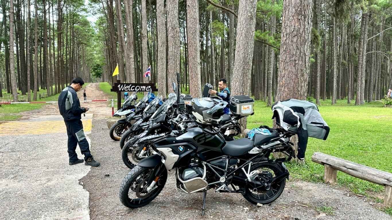 bike tour asia trip park at Pang Ung