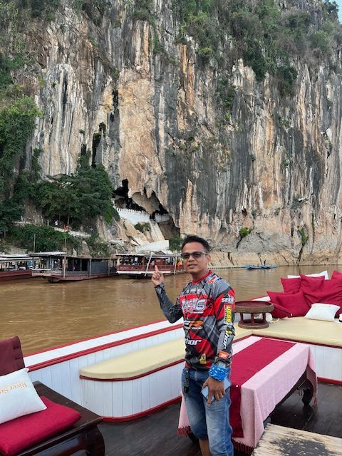 boat+cruise+cave in laos