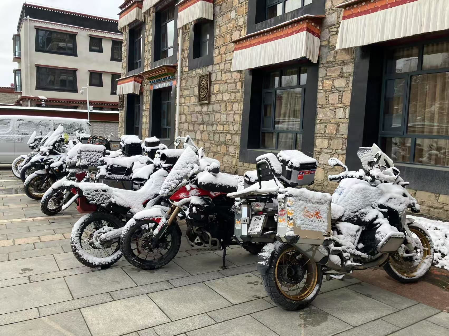 Bike Tour Asia motorcycles Tibet 