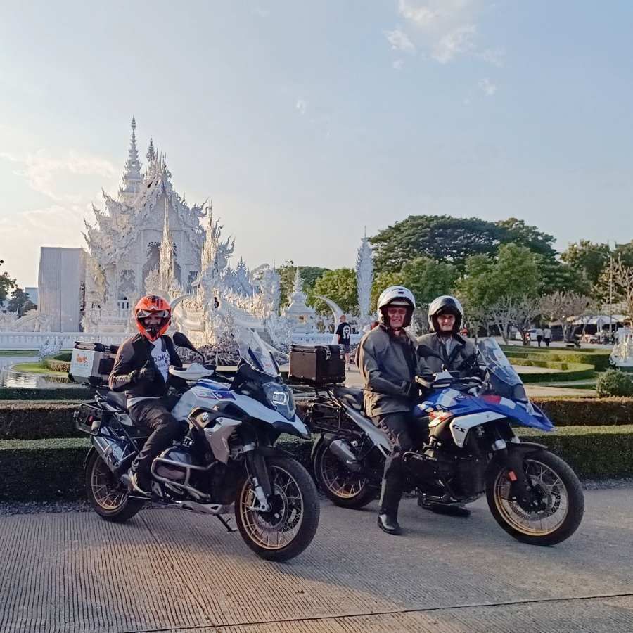 white-temple-chiang-rai-motorcycle-tour-bike-tour-asia