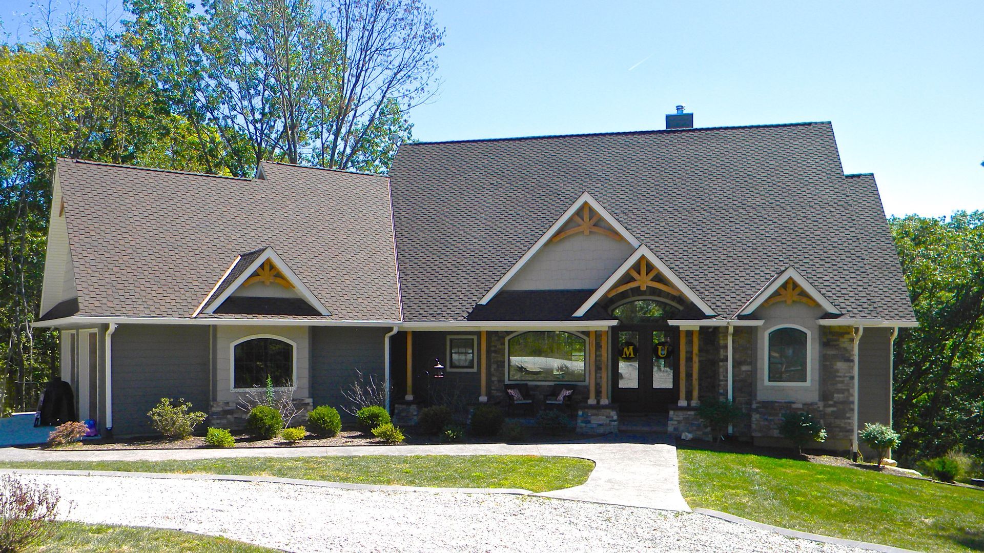 Build a Big, Happy Home in Mid-Missouri With Design Built Home's Dependable Contractors. 