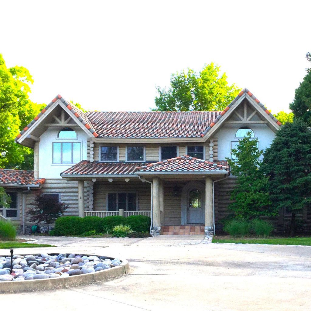 Design Built Homes Builds High-Quality Log Homes in the Mid-Missouri Area.