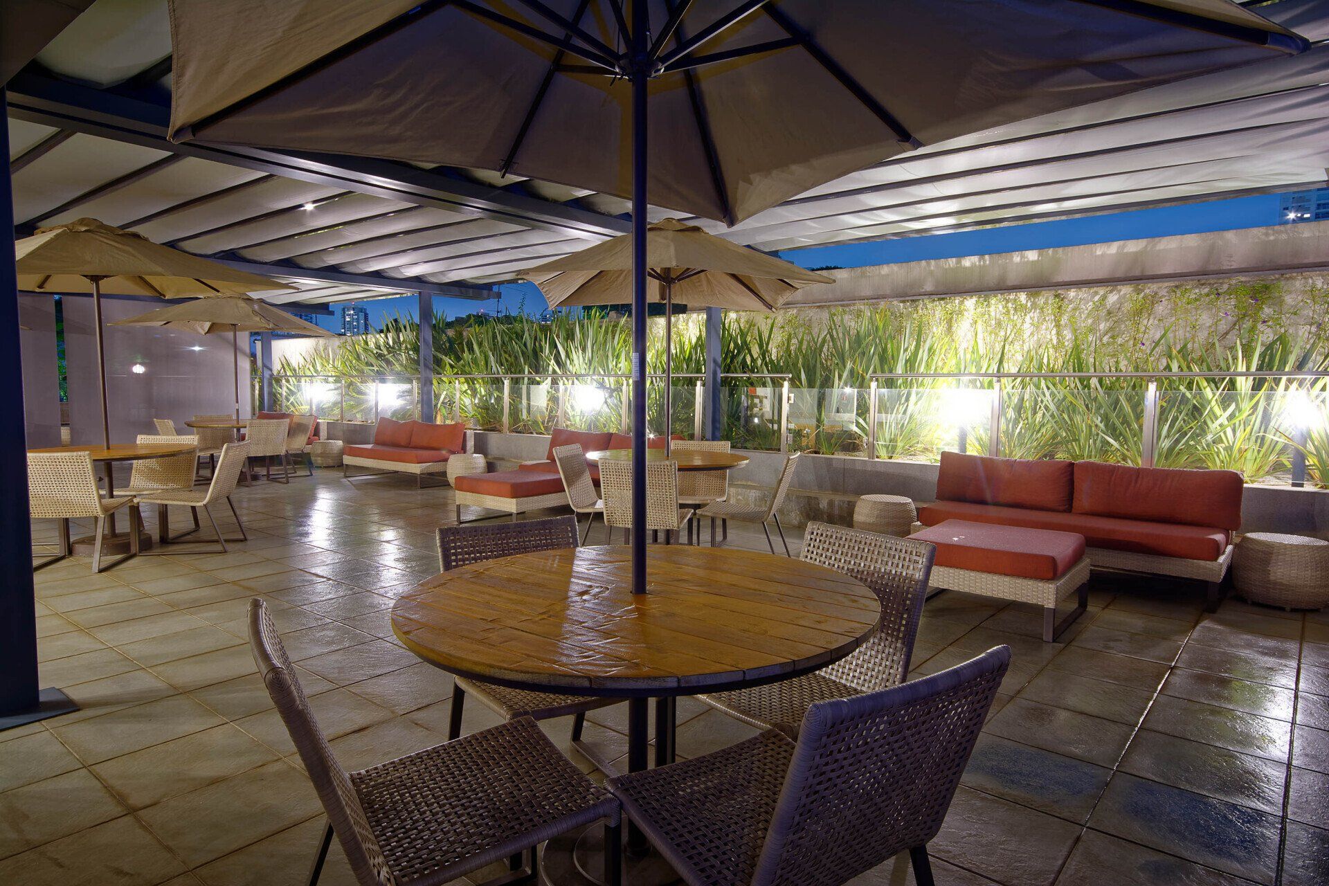 GOLDEN TOWER EXPRESS BERRINI