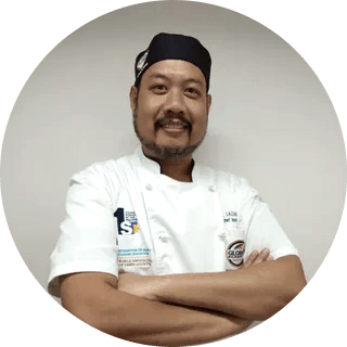 Chef Alejandro Lazaro III, one of the 'Global Academy' instructor