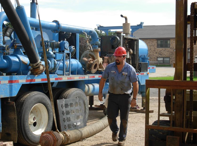 Personnel Operating Machine | Cheyenne, WY | Cahoy Pump Service