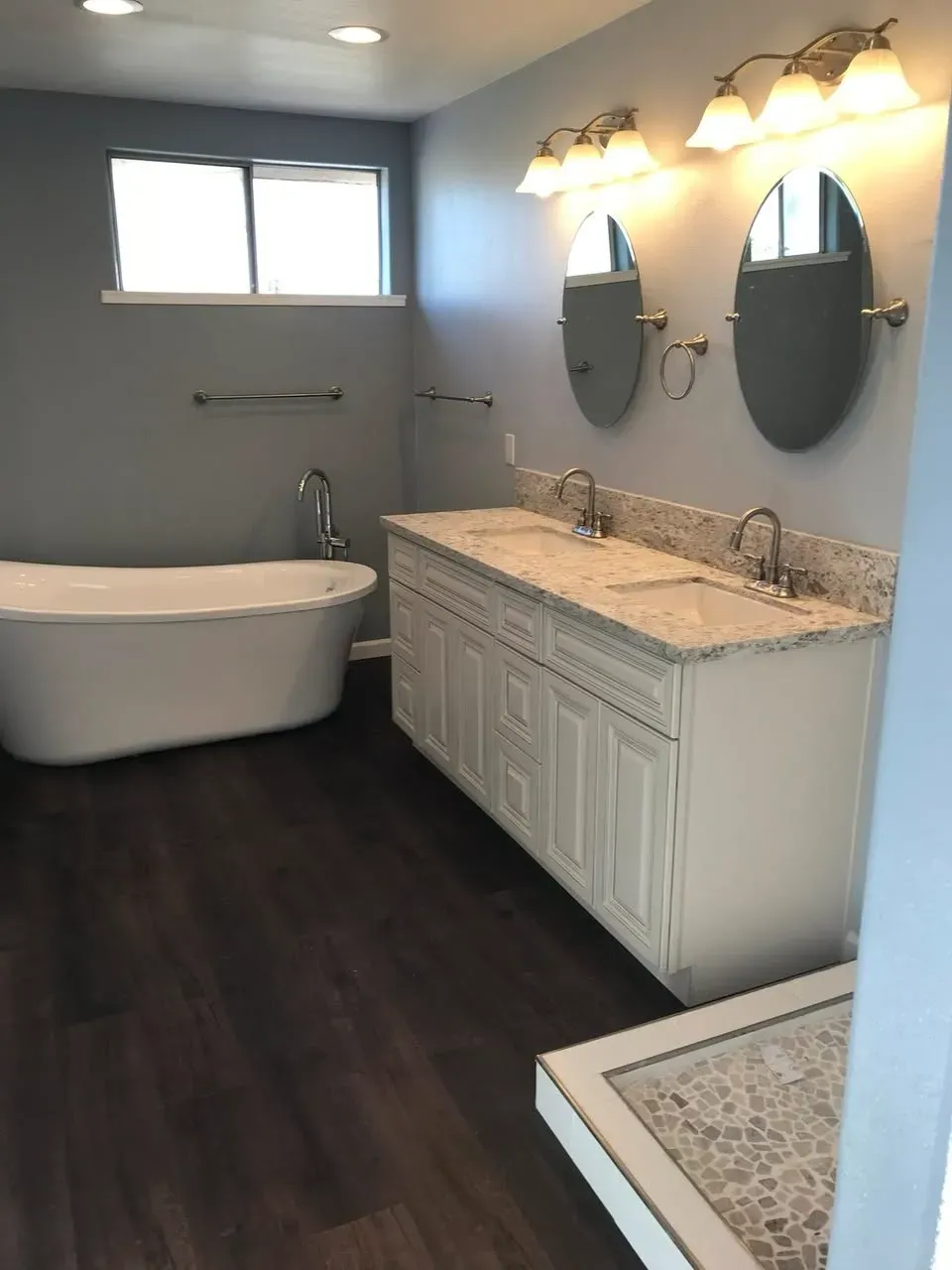 Bathroom before and after Kearney Restorations Yucaipa CA
