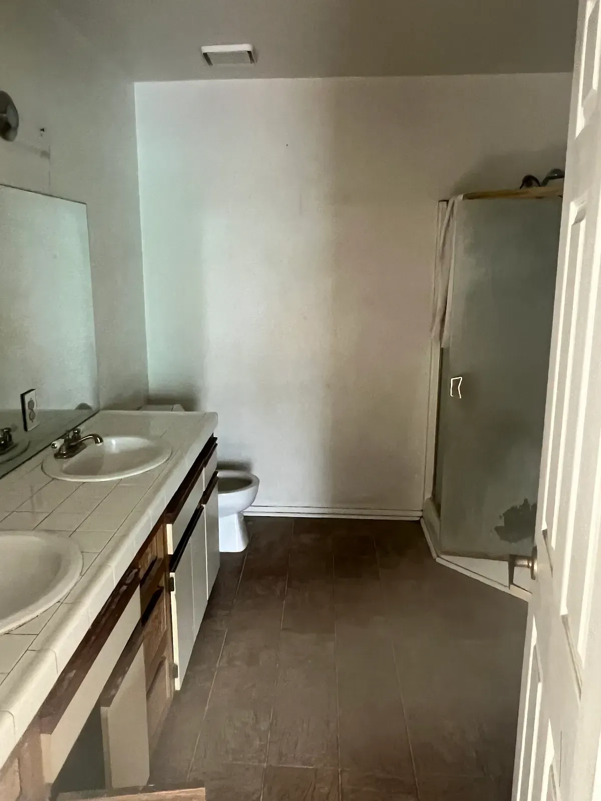 Bathroom remodeling in Redlands CA by Kearney Restorations contractor
