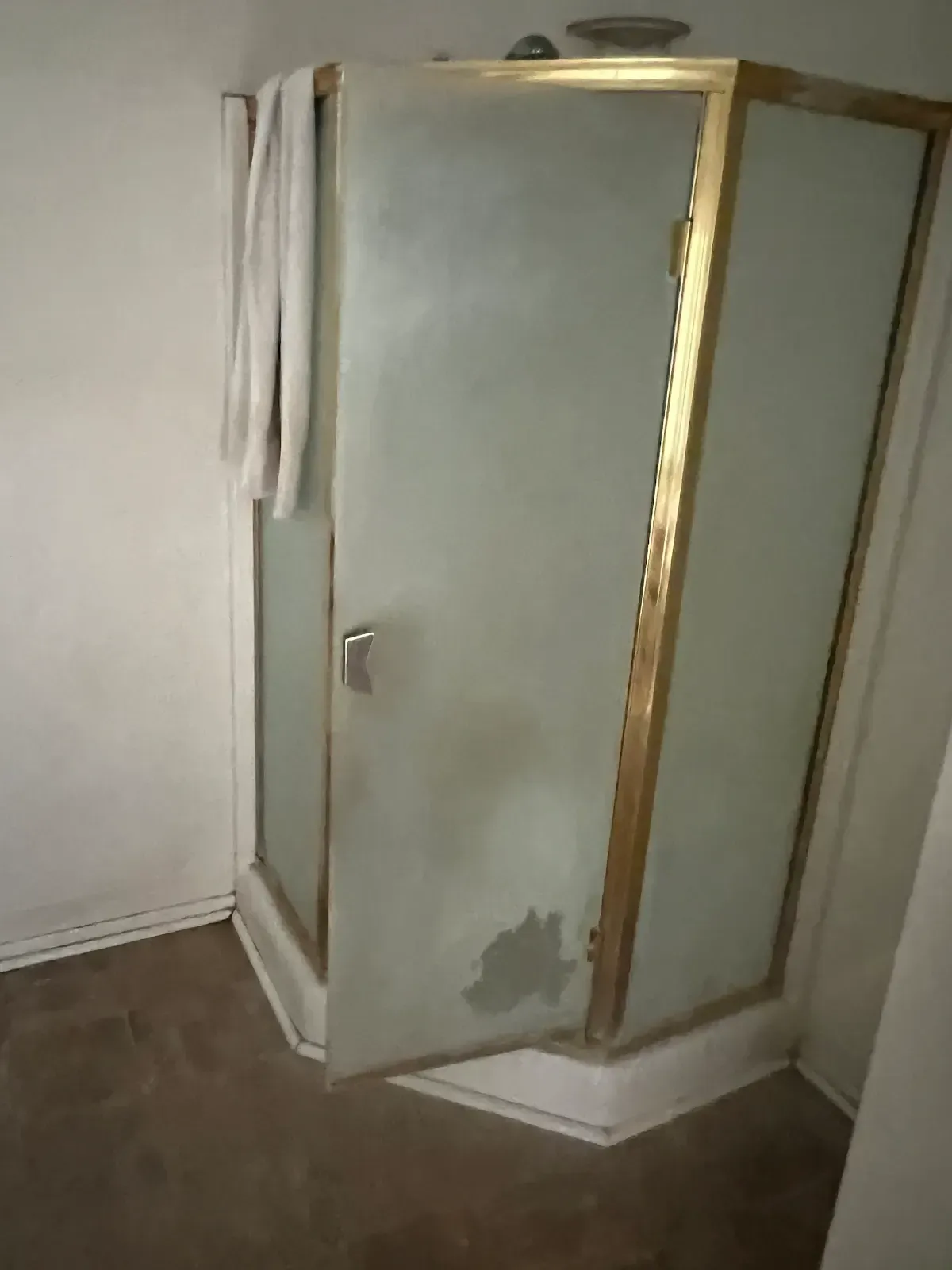 Bathroom before and after Kearney Restorations Yucaipa CA
