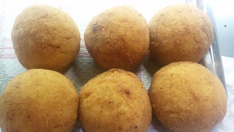 diversi arancini di riso