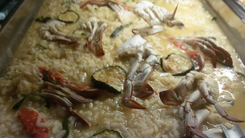 pizza con verdure e gamberi