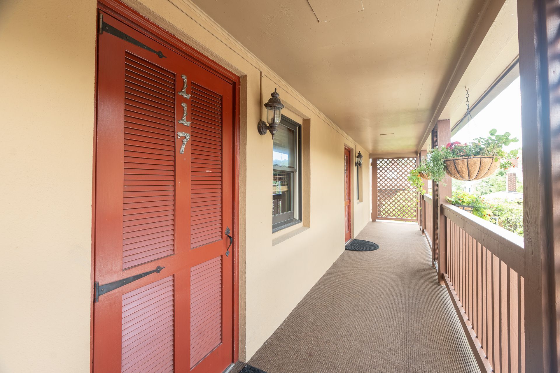 Ridgeway Inn - Room 117 - Entrance