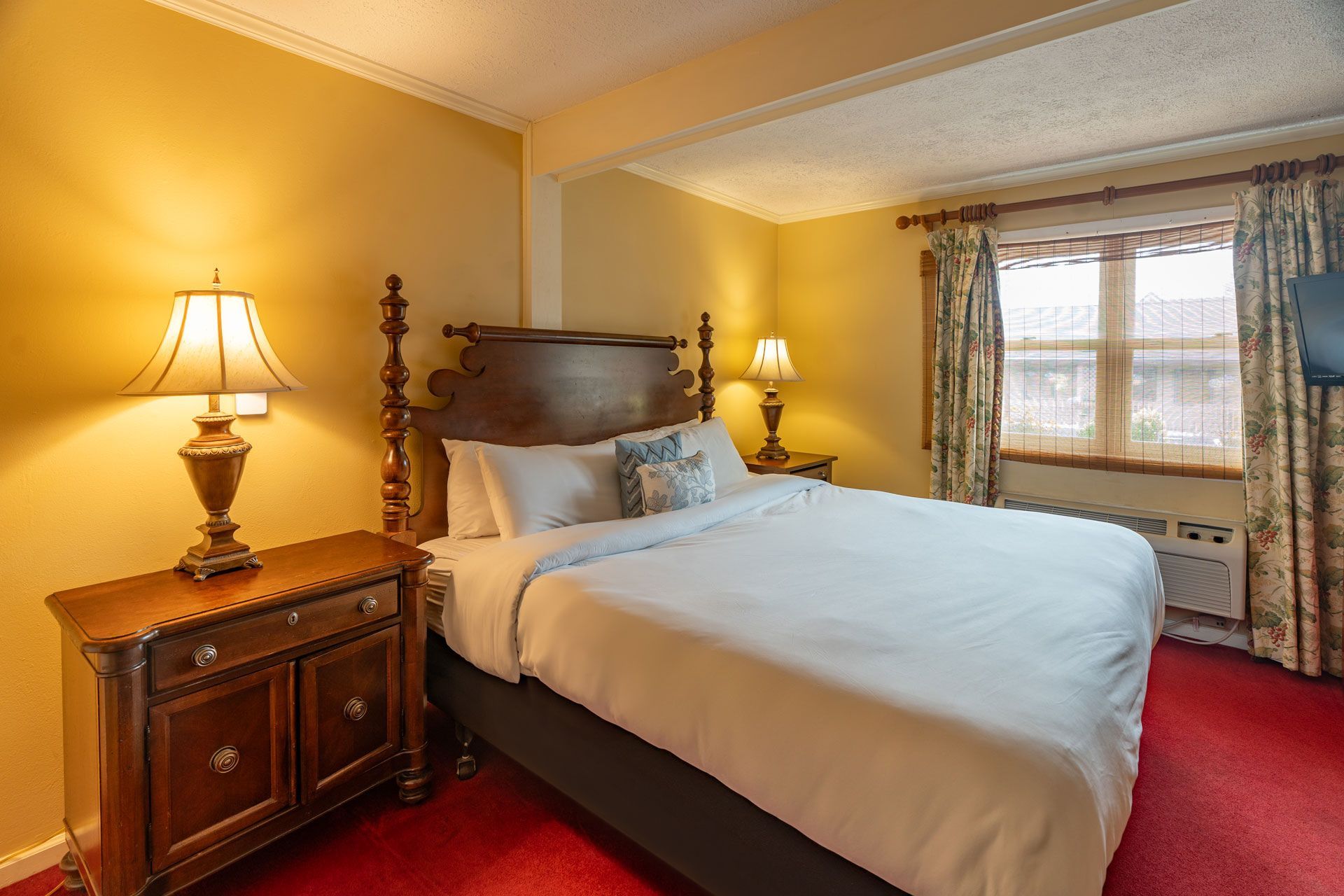 Ridgeway Inn - Room 121