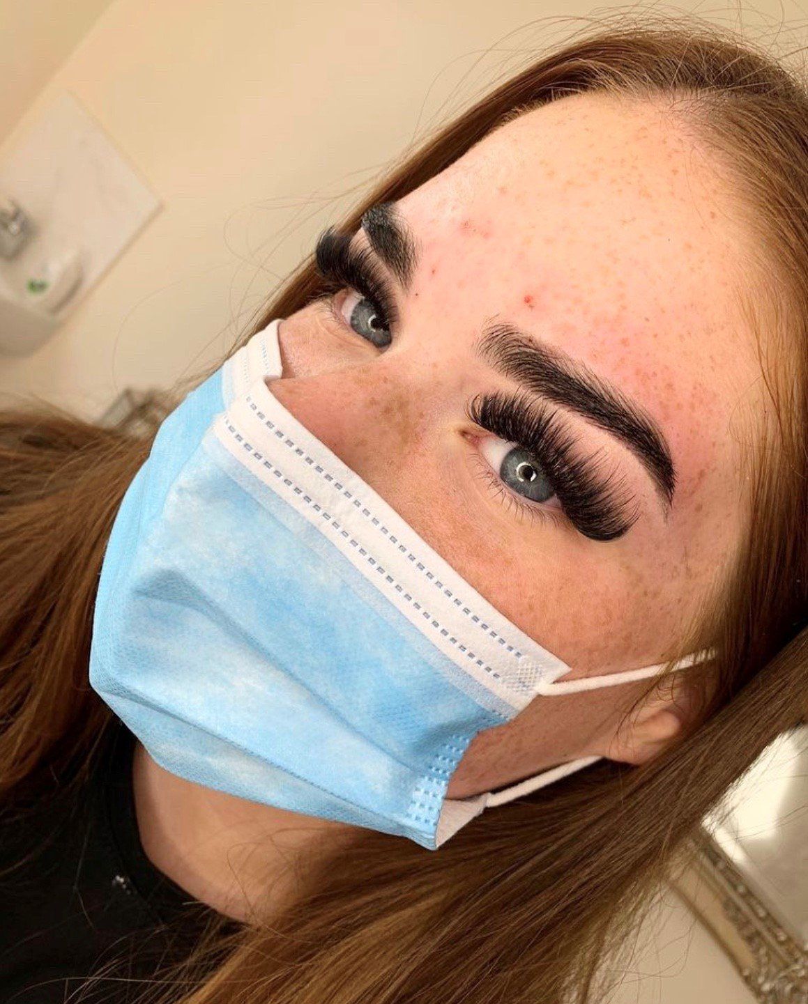 Side-by-side before and after HD brows, February 2020.