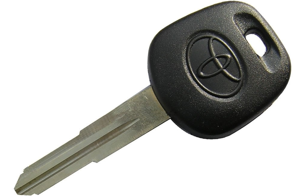 Toyota key. Toyota-Lexus 6951547030 ключ. Ключ зажигания Toyota rav4. Заготовка ключа Тойота toe43. Ключ зажигания с чипом Тойота ленд Крузер.