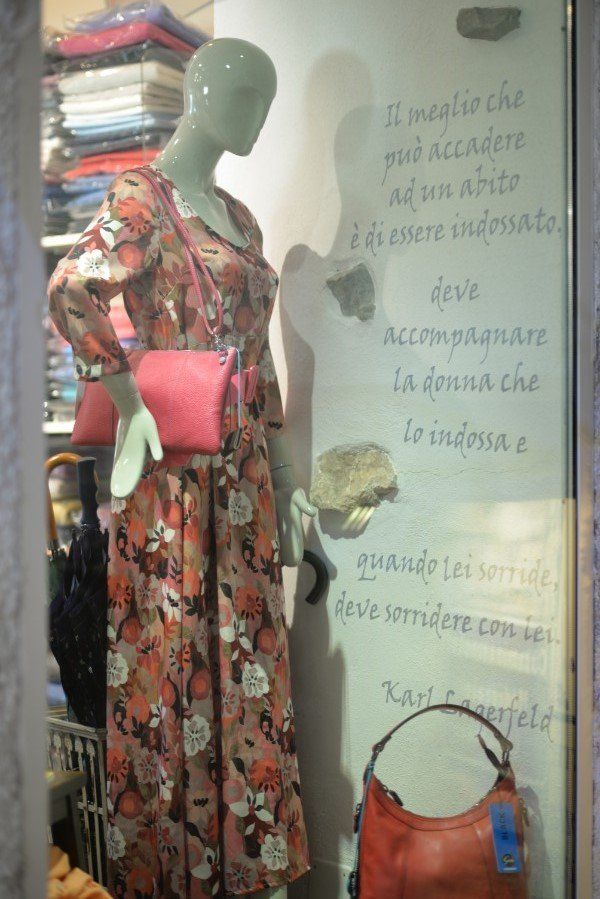 abbigliamento femminile artigianale