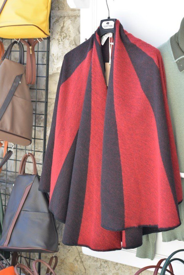 abbigliamento femminile in cashmere