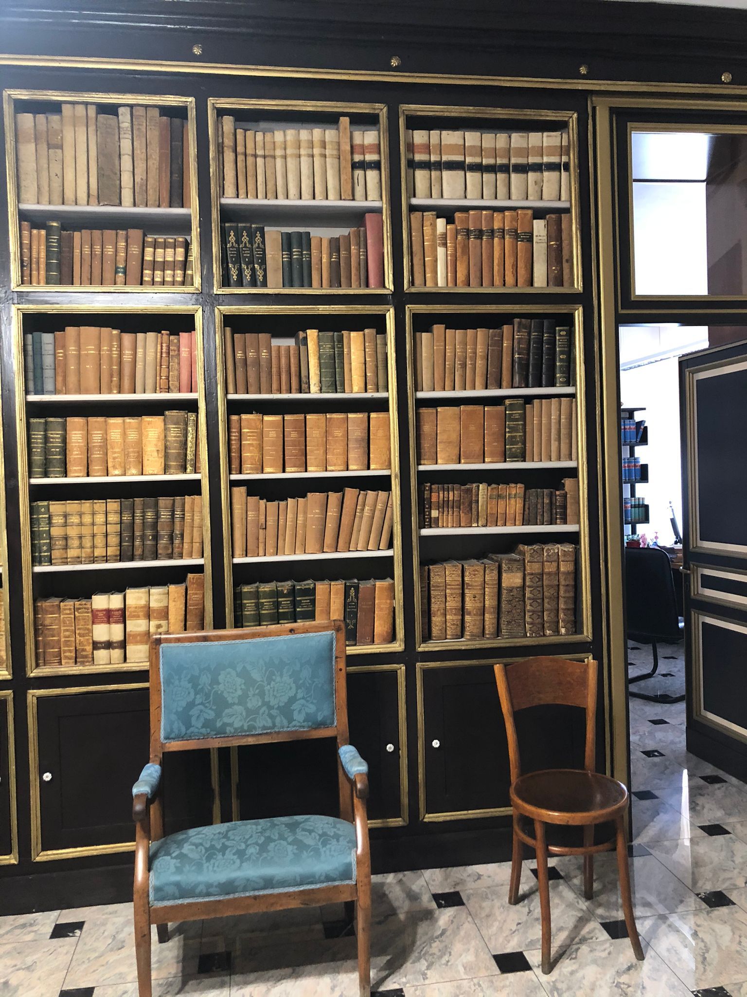 antica libreria di studio specializzato in risarcimento INAIL INPS a Cagliari