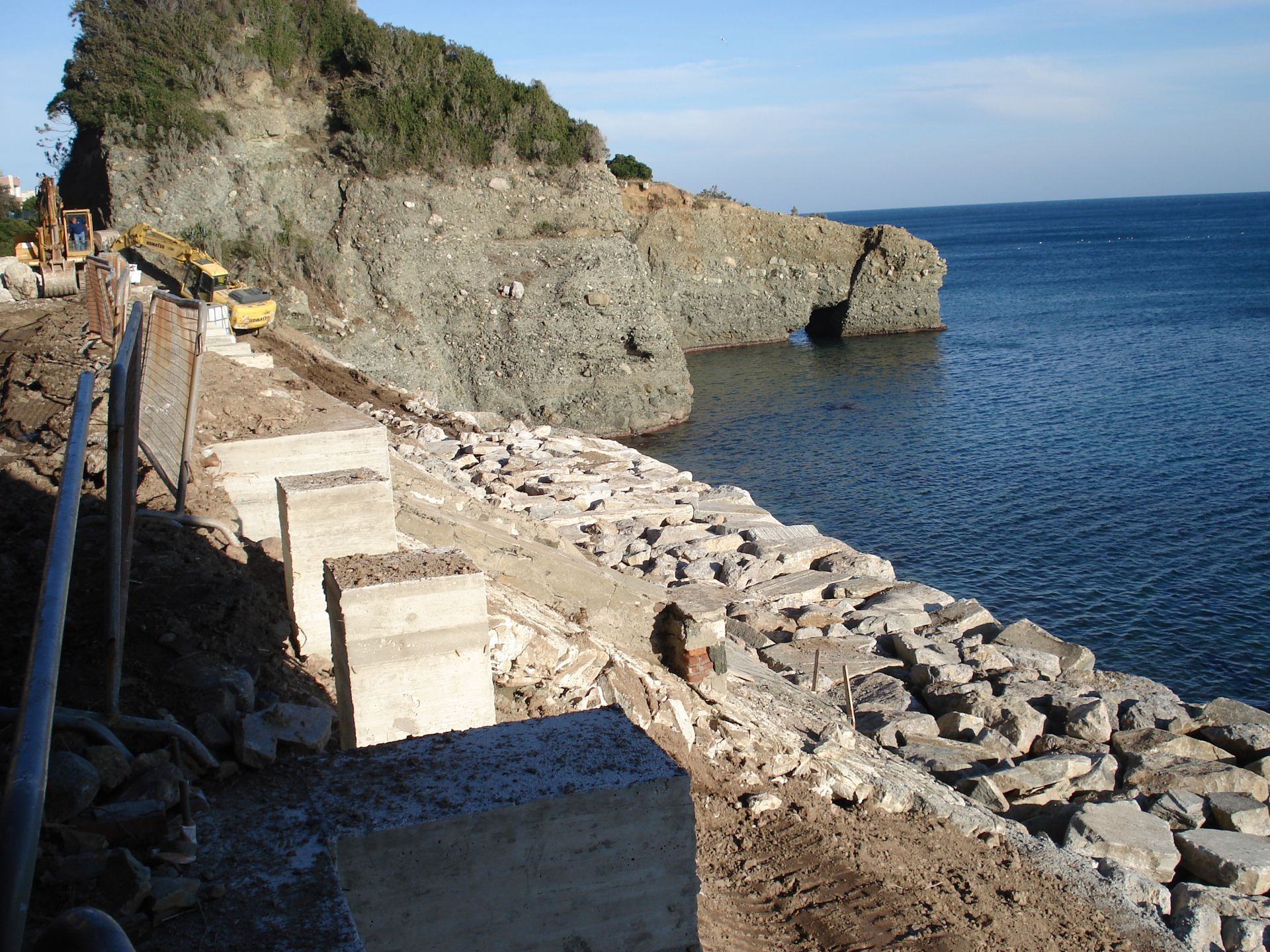 Sistemazione scogliera passeggiata a mare Albisola Superiore