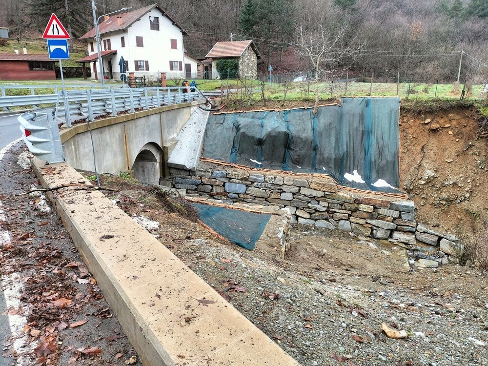 Lavori di sistemazione argini in Loc. Acquabianca – Urbe (SV);