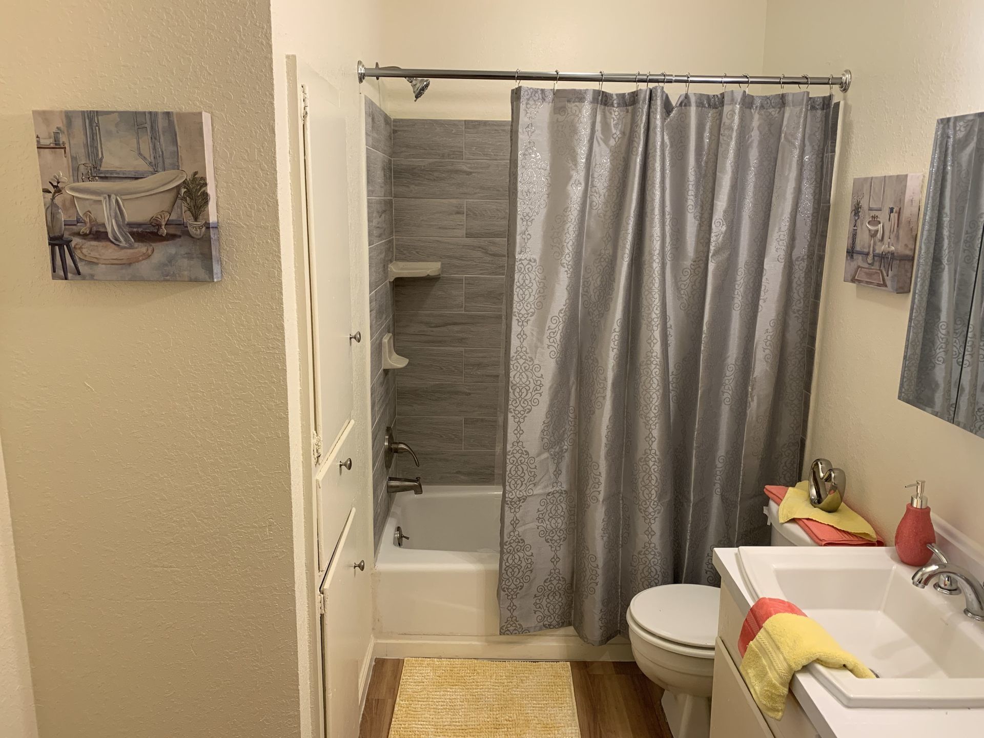 image of bathoom at Greenbriar Terrace Apartments in Amarillo, TX