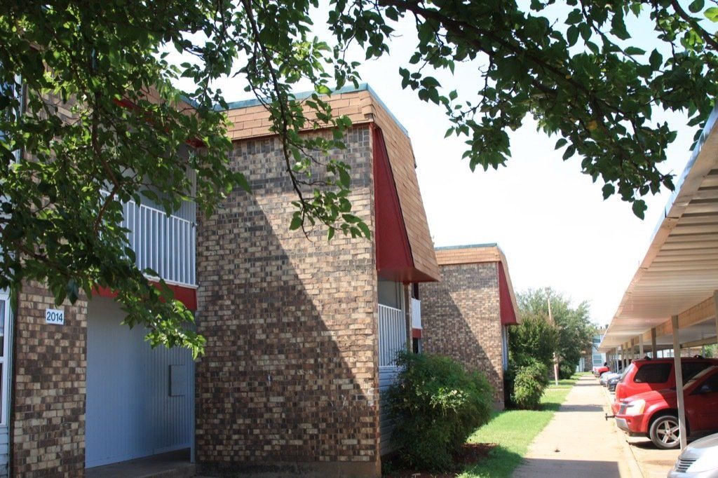 Lions Court | Amarillo, Texas