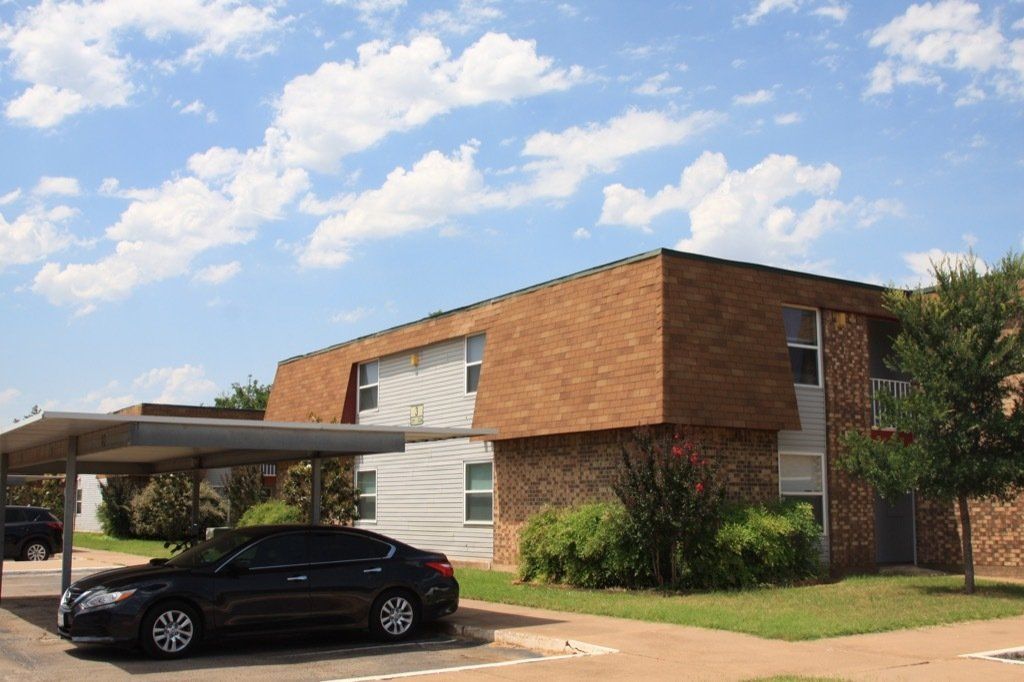 Lions Court | Amarillo, Texas