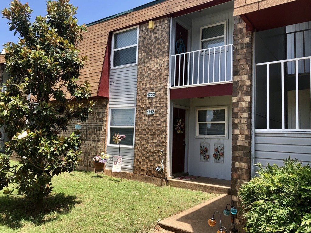 Lions Court | Amarillo, Texas