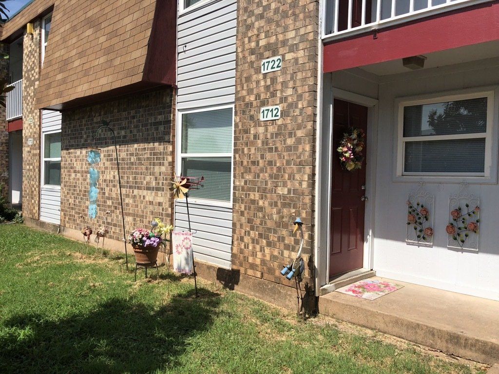 Lions Court | Amarillo, Texas