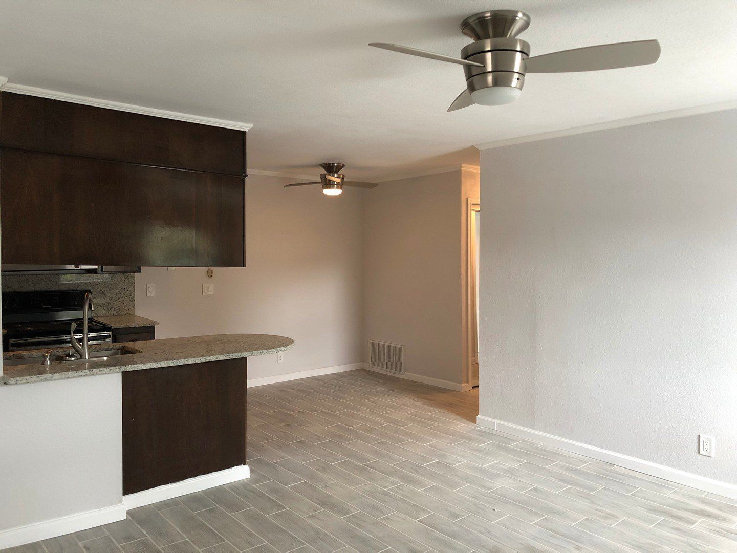 Summerwood 2 Bed - living room