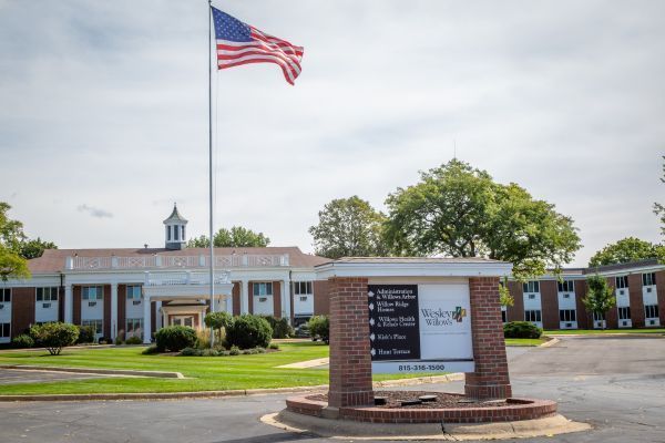 Exterior view of Willows Arbor at Wesley Willows retirement community in Rockford, IL