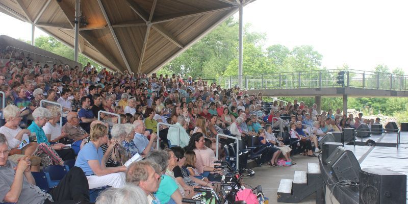 Crowd at a previous Box Office Benefit event