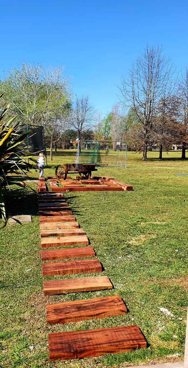 TODO EN QUEBRACHO ORO ROJO