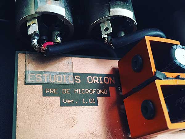 Construcción de Preamplificador de micrófono 