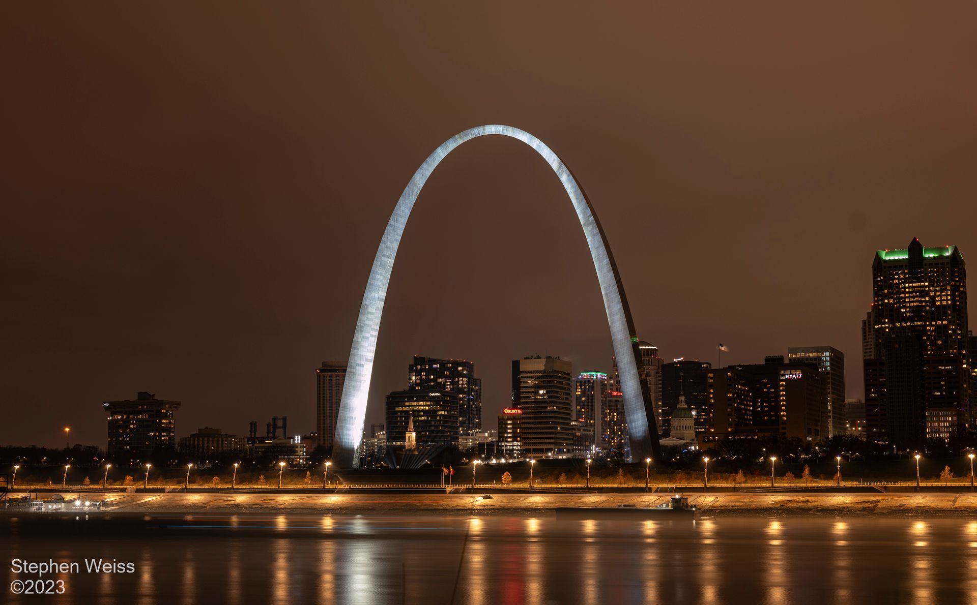 The ARCH from both sides!!