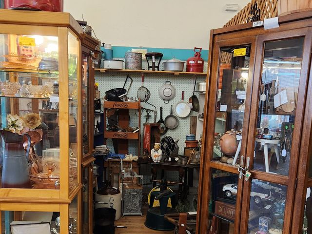 Antiques | Albuquerque, NM | Antiques & Things