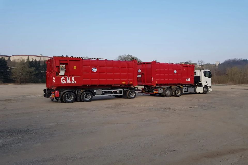 parco automezzi di GNS Recuperi in provincia di Como