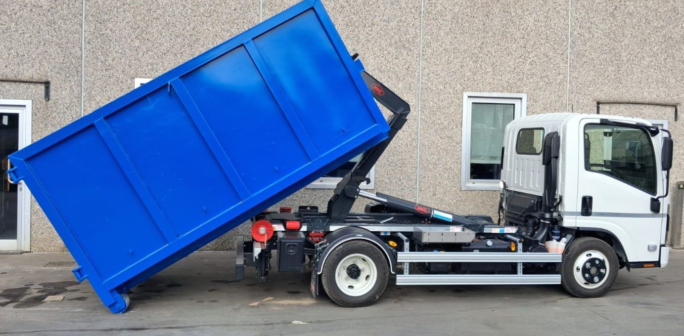 parco automezzi di GNS Recuperi in provincia di Como