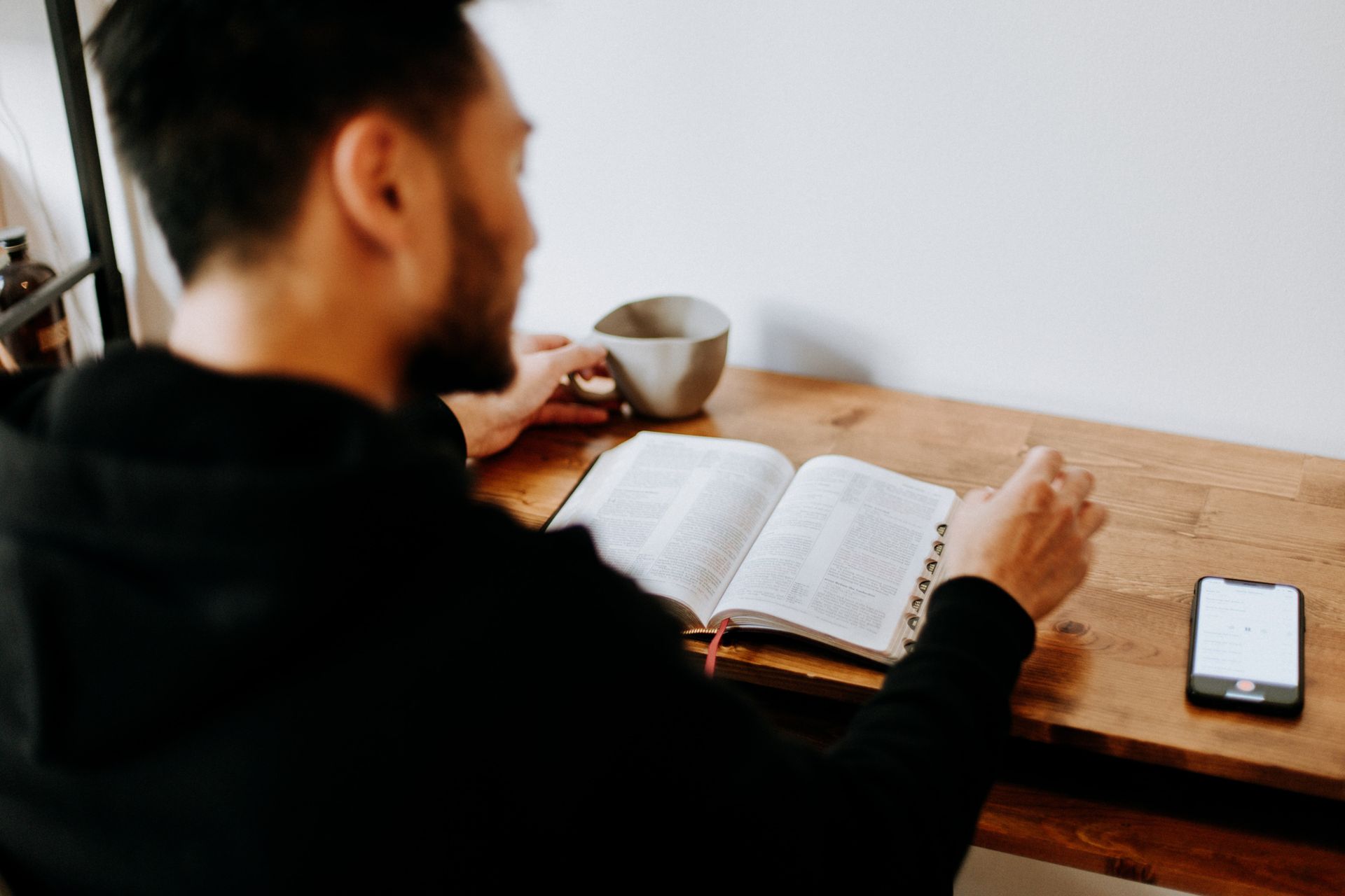 Memorizing Scripture to Combat Anxiety: Four Verses to Help | Dale Sutherland The Undercover Pastor