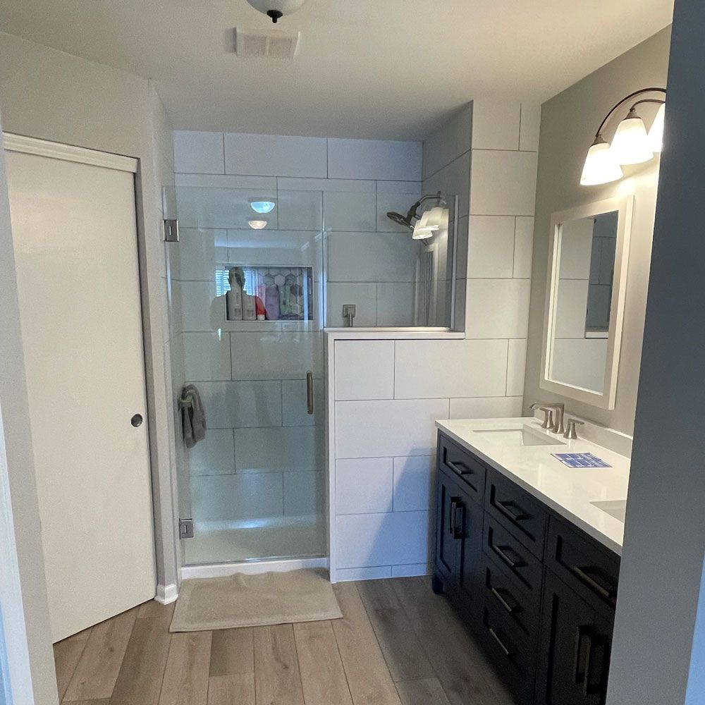 Newly Remodeled Bathroom - Oswego, IL - New Bath LLC