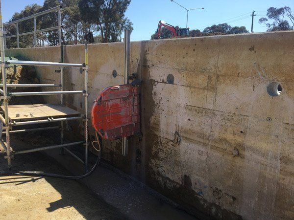 concrete wall saw