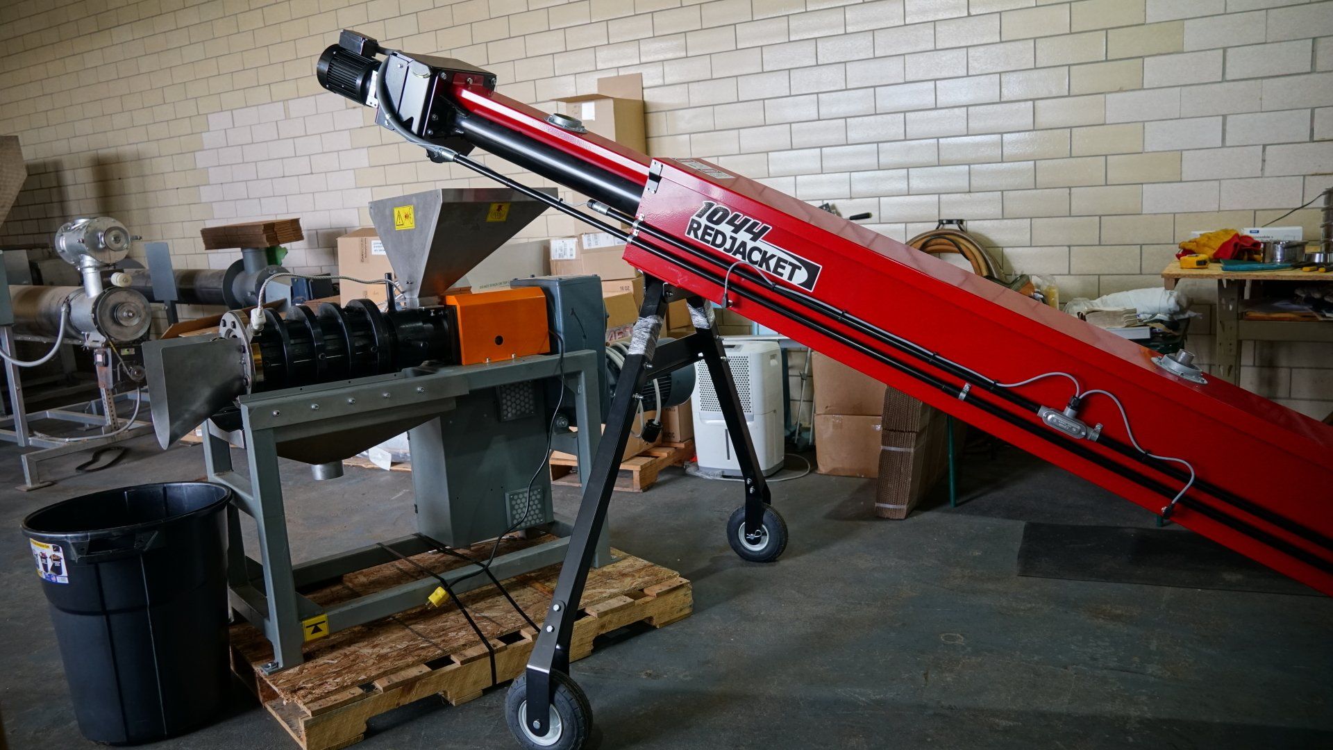 Roaster, grain roaster, soybean roaster, roasted soybeans, deer feed, roast o matic, KLM farms,  energrow, soyex, toasted grain, non-gmo feed, organic feed, livestock feed, dairy feed,