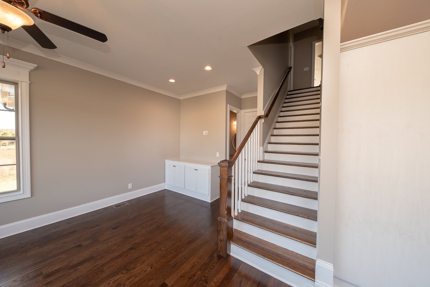 Gallery of Homes - front entrance