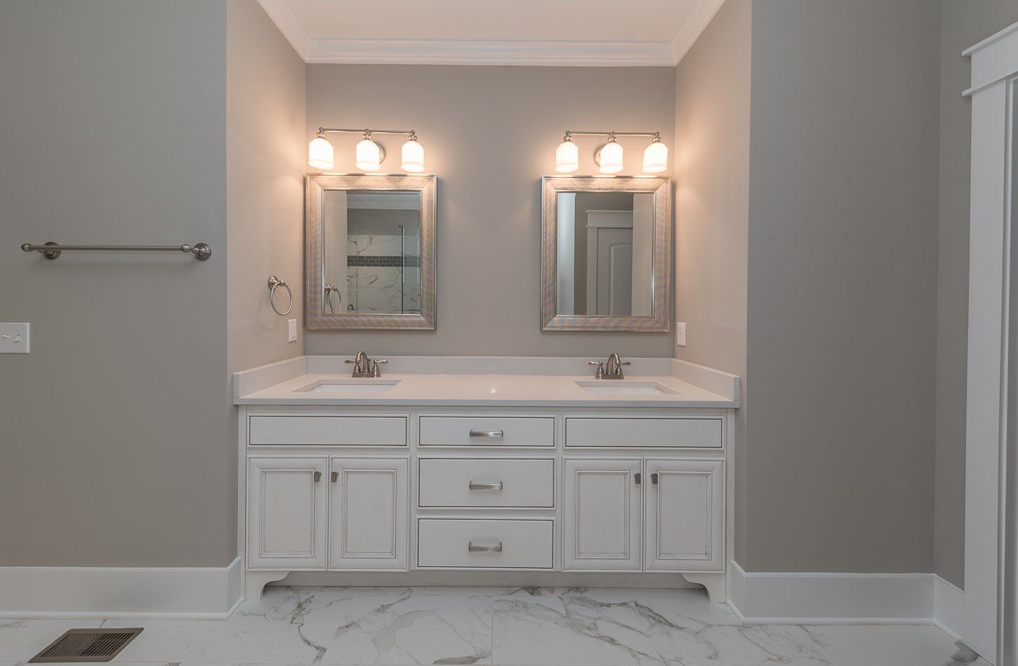 Gallery of Homes - master bath