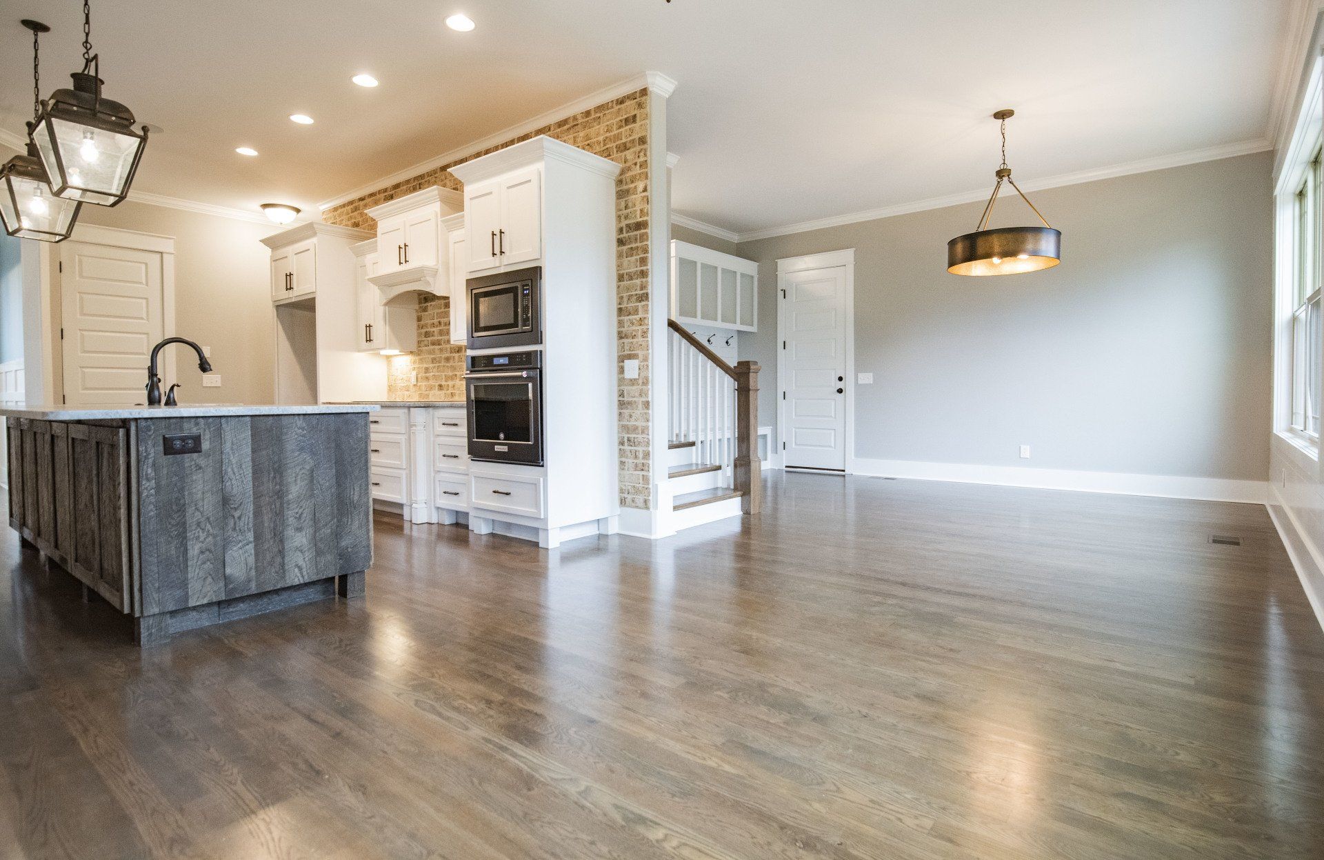 Custom Sterling - Kitchen