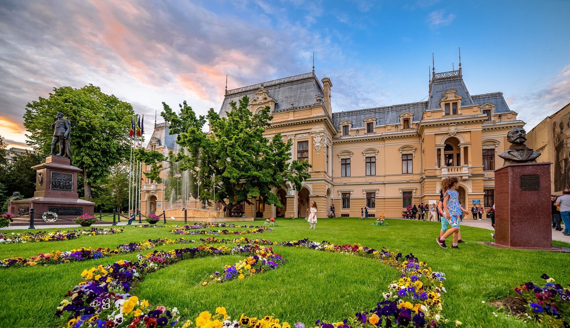 Iasi Walking tour with local guide