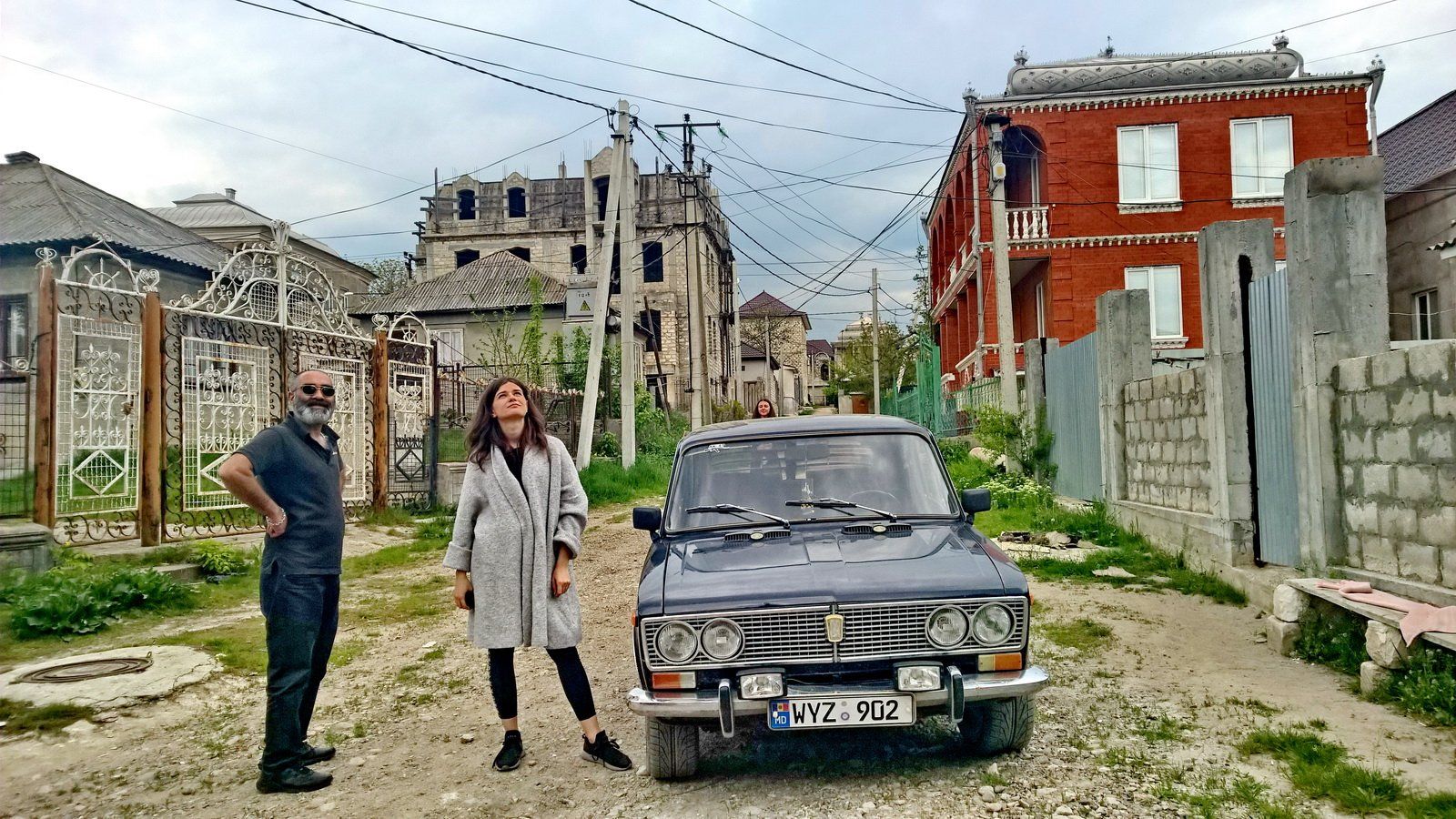 Excursion to Gypsy Hill in Soroca town